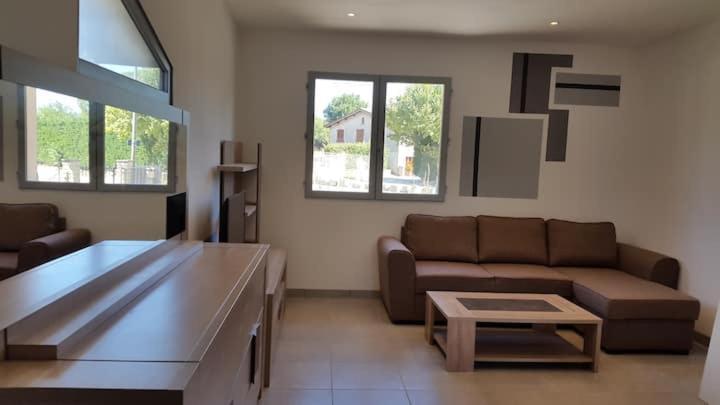 Studio Climatise Avec Terrasse Et Wi Fi . Apartment Saint Marcel les Valence Bagian luar foto